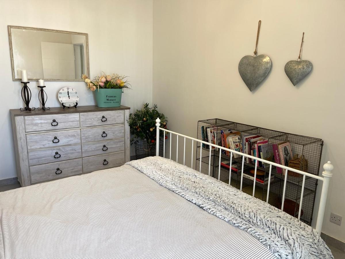 Ta Phyllis - Apartments & Villas With Sunset & Sea Views Għajnsielem Extérieur photo