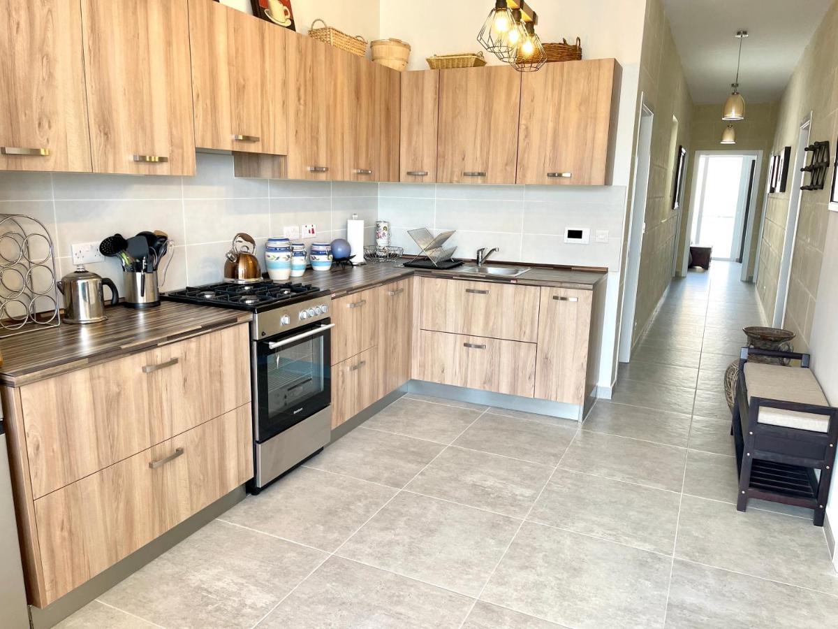 Ta Phyllis - Apartments & Villas With Sunset & Sea Views Għajnsielem Extérieur photo
